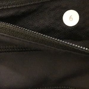 lululemon athletica Pants - Lululemon black run inspire crop , sz 6, 70747 lululemon athletica Pants - Lululemon black run inspire crop , sz 6, 70747